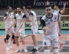 L'Emma Villas Volley Siena incontra la comunità studentesca L'Emma Villas Volley Siena incontra la comunità studentesca
