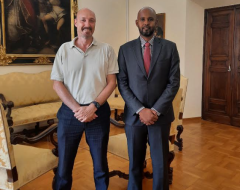 Incontro tra il prof. Simone Borghesi e il Vice Capo Missione dell'Ambasciata della Repubblica federale somala a Roma Incontro tra il prof. Simone Borghesi e il Vice Capo Missione dell'Ambasciata della Repubblica federale somala a Roma