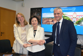 Aou Senese e Unisi siglano accordo con la Shanghai University of Medicine
