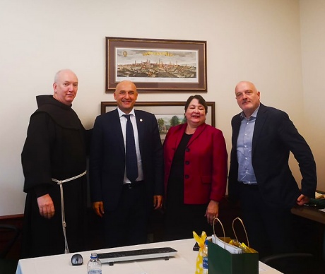 Fr. Mark Reamer, Vice President for Mission SC; il rettore Francesco Frati; Margaret Madden, Interim President SC; Luca Verzichelli delegato per l'Internazionalizzazione