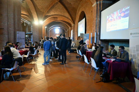 Career Days Unisi: oltre 60 aziende incontrano studentesse e studenti Career Days Unisi: oltre 60 aziende incontrano studentesse e studenti