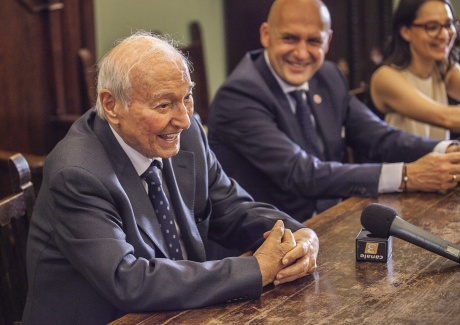 Piero Angela con il Rettore Francesco Frati Piero Angela con il Rettore Francesco Frati