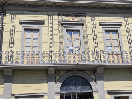 Arezzo: presentato il restauro della facciata della Palazzina dell'Orologio Arezzo: presentato il restauro della facciata della Palazzina dell'Orologio