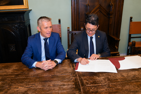 Rinnovata la collaborazione tra Aou Senese e Unisi per la Scuola di Specializzazione in Medicina d’emergenza ed urgenza Rinnovata la collaborazione tra Aou Senese e Unisi per la Scuola di Specializzazione in Medicina d’emergenza ed urgenza