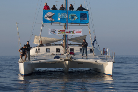 Il team dei “Plastic Busters” personaggi a fumetti nell'album “Amici Cucciolotti”