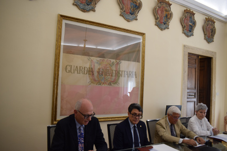 Università di Siena e Fondazione MPS insieme per finanziare dieci borse di studio per studentesse e studenti provenienti da aree di crisi