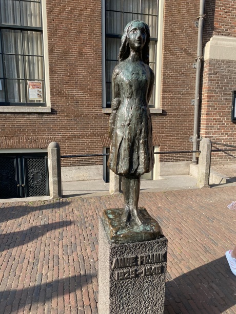 monumento in ricordo di Anna Frank