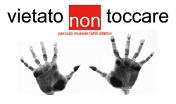 Immagine logo vietato non toccare Immagine logo vietato non toccare