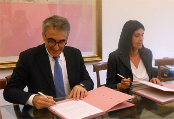 Nelle foto: Angelo Riccaboni, rettore dell'Università di Siena, Ilaria Dalla Riva, responsabile Direzione Risorse Umane, Organizzazione e Comunicazione Banca Mps