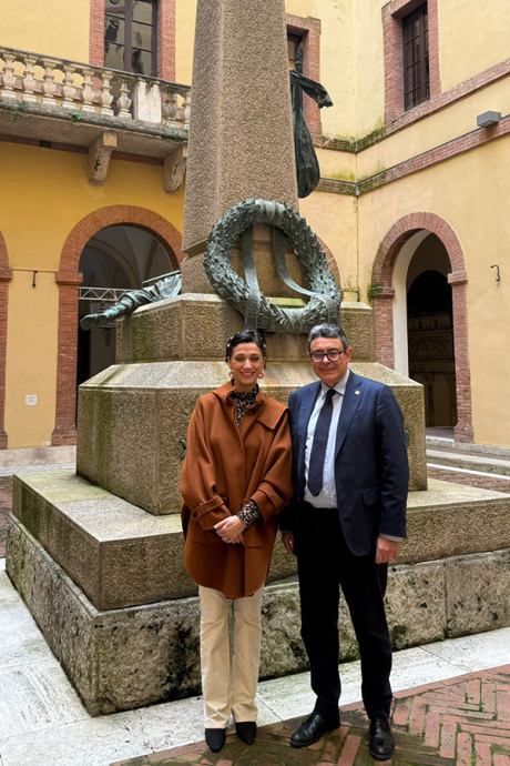 Il Rettore Roberto Di Pietra ha incontrato l’Assessora regionale a Cultura e Università, Cristina Manetti Il Rettore Roberto Di Pietra ha incontrato l’Assessora regionale a Cultura e Università, Cristina Manetti